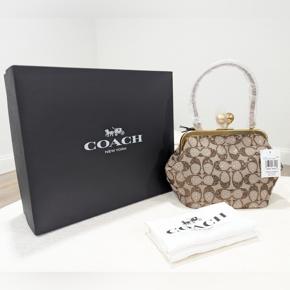 Coach Kisslock 16 Crystal Signature Jacquard